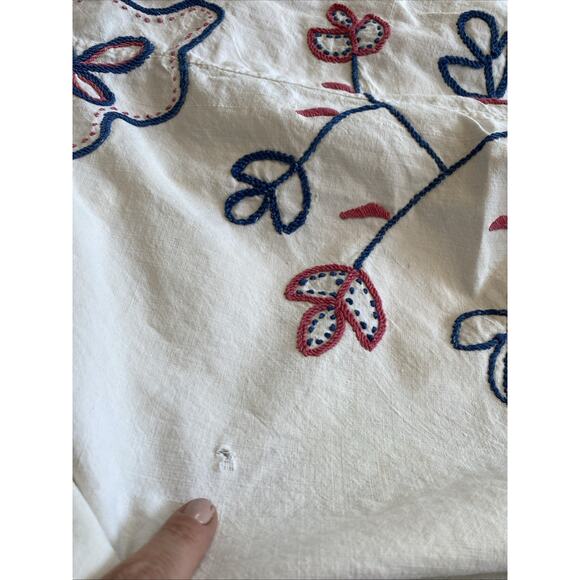 Vtg 50s Traditional Crewel Work Hand Embroidered Floral Tassels Bedspread 81x92 - Picture 12 of 16